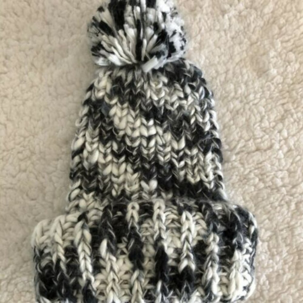 American Eagle Outfitters AEO Winter Beanie Hat